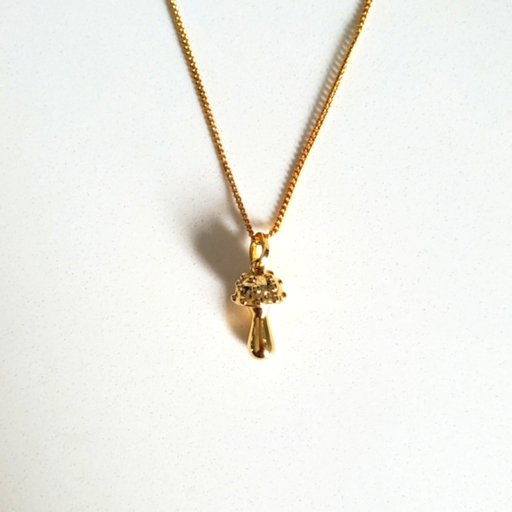 🌟 EVRY JEWELS Mushroom Pendant Necklace 🌟